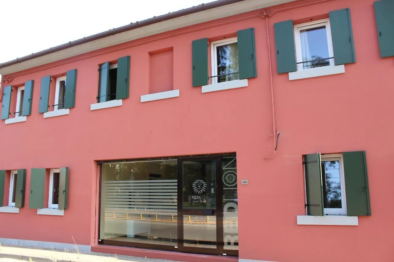 Red Lion Guest House Mestre 2*,